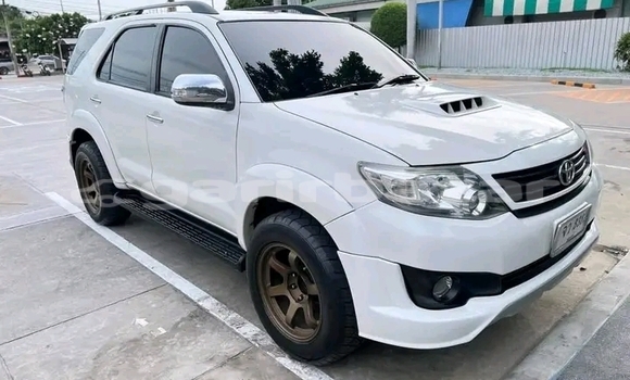 ซื้อ รถมือสอง Toyota Fortuner ขาว รถยนต์ ใน %{เมือง} ใน ชัยภูมิ ซื้อ รถมือสอง Toyota Fortuner ขาว รถยนต์ ใน %{เมือง} ใน ชัยภูมิ