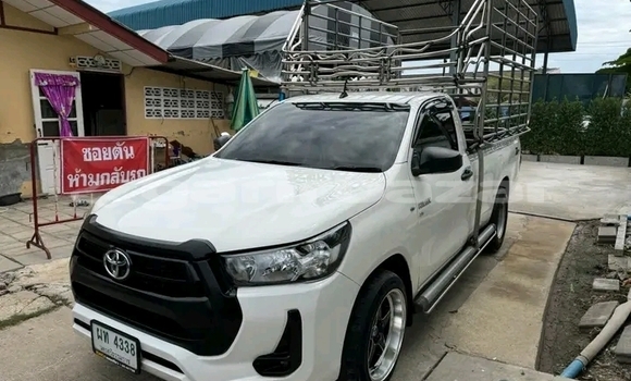 Buy Used Toyota Hilux White Car in Krabi in Krabi Buy Used Toyota Hilux White Car in Krabi in Krabi