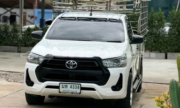 Buy Used Toyota Hilux White Car in Krabi in Krabi Buy Used Toyota Hilux White Car in Krabi in Krabi