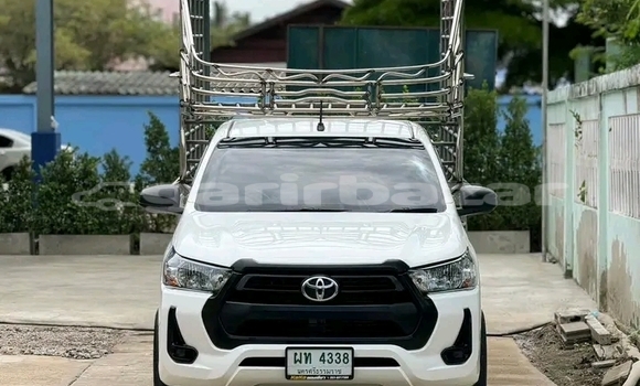 Buy Used Toyota Hilux White Car in Krabi in Krabi Buy Used Toyota Hilux White Car in Krabi in Krabi