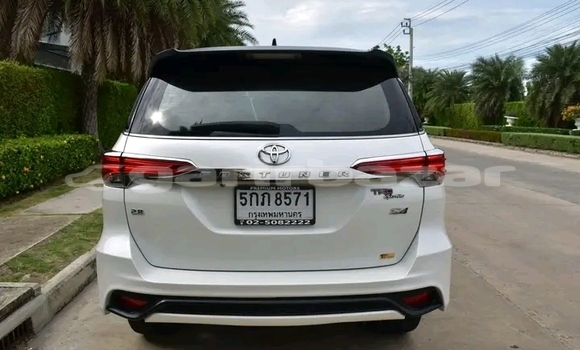 Buy Used Toyota Fortuner White Car in Chanthaburi in Chanthaburi Buy Used Toyota Fortuner White Car in Chanthaburi in Chanthaburi