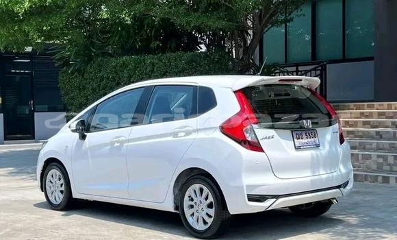 ซื้อ รถมือสอง Honda Jazz ขาว รถยนต์ ใน %{เมือง} ใน ชัยนาท ซื้อ รถมือสอง Honda Jazz ขาว รถยนต์ ใน %{เมือง} ใน ชัยนาท