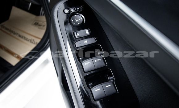 Buy Used Honda HR-V White Car in Bangkok in Bangkok Buy Used Honda HR-V White Car in Bangkok in Bangkok