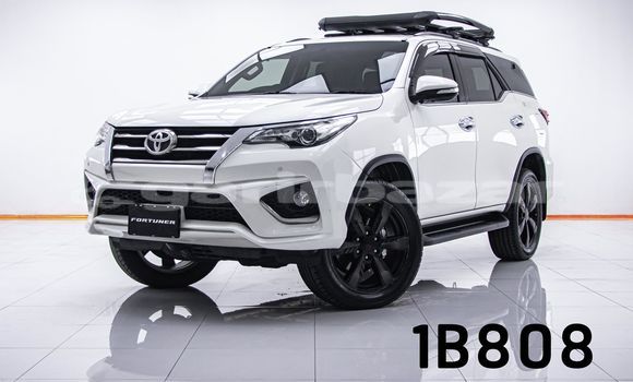 Buy Used Toyota Fortuner White Car in Bangkok in Bangkok
