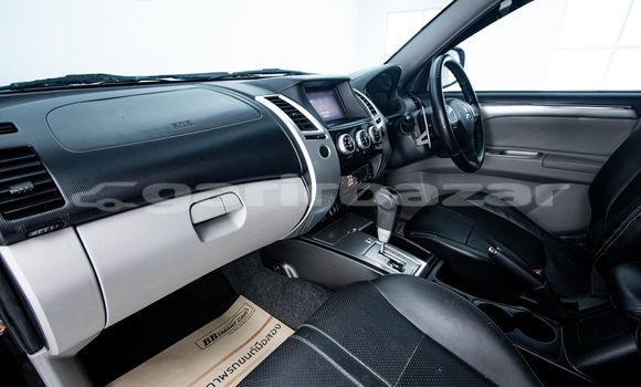 ซื้อ รถมือสอง Mitsubishi Pajero สีดำ รถยนต์ ใน %{เมือง} ใน กรุงเทพมหานคร ซื้อ รถมือสอง Mitsubishi Pajero สีดำ รถยนต์ ใน %{เมือง} ใน กรุงเทพมหานคร