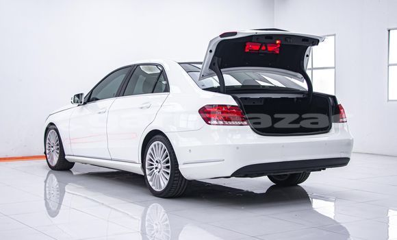 Buy Used Mercedes-Benz E-Classe White Car in Bangkok in Bangkok Buy Used Mercedes-Benz E-Classe White Car in Bangkok in Bangkok