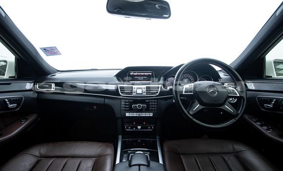 Buy Used Mercedes-Benz E-Classe White Car in Bangkok in Bangkok Buy Used Mercedes-Benz E-Classe White Car in Bangkok in Bangkok