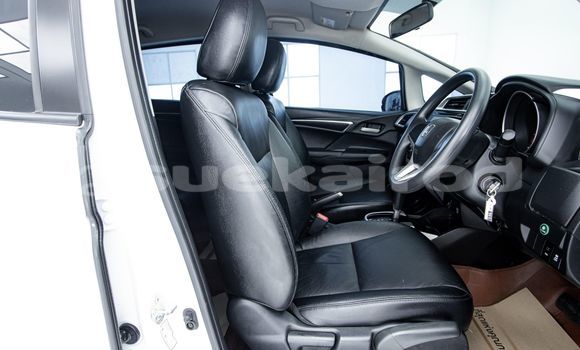 Buy Used Honda Jazz White Car in Bangkok in Bangkok Buy Used Honda Jazz White Car in Bangkok in Bangkok