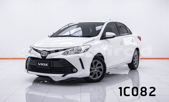 ซื้อ รถมือสอง Toyota Vios ขาว รถยนต์ ใน %{เมือง} ใน กรุงเทพมหานคร