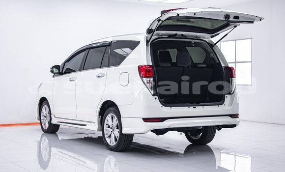 ซื้อ รถมือสอง Toyota Innova ขาว รถยนต์ ใน %{เมือง} ใน กรุงเทพมหานคร ซื้อ รถมือสอง Toyota Innova ขาว รถยนต์ ใน %{เมือง} ใน กรุงเทพมหานคร