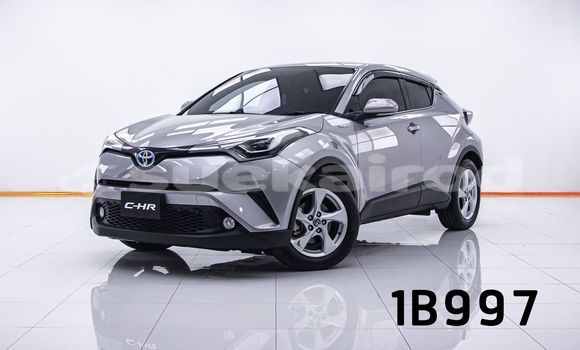 ซื้อ รถมือสอง Toyota C-HR อื่น ๆ รถยนต์ ใน %{เมือง} ใน กรุงเทพมหานคร