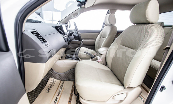 Buy Used Toyota Hiluxe VIGO White Car in Bangkok in Bangkok Buy Used Toyota Hiluxe VIGO White Car in Bangkok in Bangkok