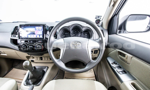 Buy Used Toyota Hiluxe VIGO White Car in Bangkok in Bangkok Buy Used Toyota Hiluxe VIGO White Car in Bangkok in Bangkok