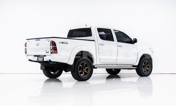 Buy Used Toyota Hiluxe VIGO White Car in Bangkok in Bangkok Buy Used Toyota Hiluxe VIGO White Car in Bangkok in Bangkok