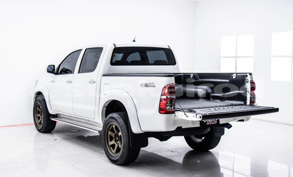 Buy Used Toyota Hiluxe VIGO White Car in Bangkok in Bangkok Buy Used Toyota Hiluxe VIGO White Car in Bangkok in Bangkok