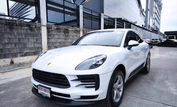 ซื้อ รถมือสอง Porsche Macan ขาว รถยนต์ ใน %{เมือง} ใน กรุงเทพมหานคร