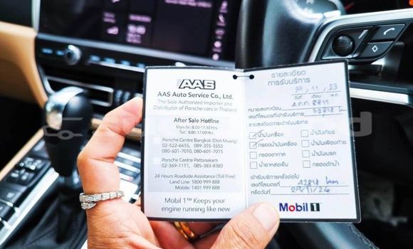 Buy Used Porsche Macan White Car in Bangkok in Bangkok Buy Used Porsche Macan White Car in Bangkok in Bangkok