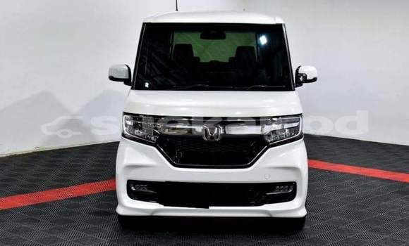 ซื้อ รถมือสอง Honda N-BOX ขาว รถยนต์ ใน %{เมือง} ใน กรุงเทพมหานคร