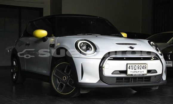ซื้อ รถมือสอง Mini Cooper ขาว รถยนต์ ใน %{เมือง} ใน กรุงเทพมหานคร
