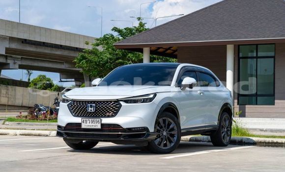 ซื้อ รถมือสอง Honda HR-V ขาว รถยนต์ ใน %{เมือง} ใน กรุงเทพมหานคร