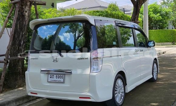 Buy Used Honda Stepwgn White Car in Bangkok in Bangkok Buy Used Honda Stepwgn White Car in Bangkok in Bangkok