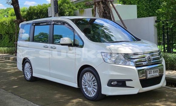 Buy Used Honda Stepwgn White Car in Bangkok in Bangkok Buy Used Honda Stepwgn White Car in Bangkok in Bangkok
