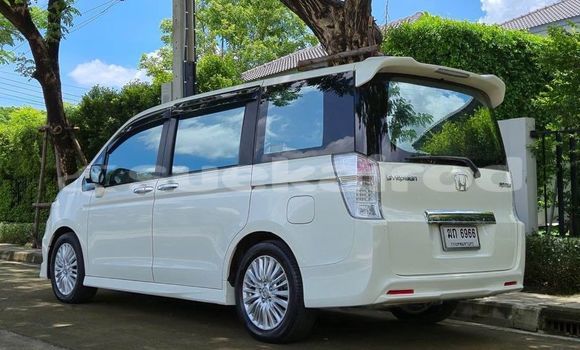 Buy Used Honda Stepwgn White Car in Bangkok in Bangkok Buy Used Honda Stepwgn White Car in Bangkok in Bangkok