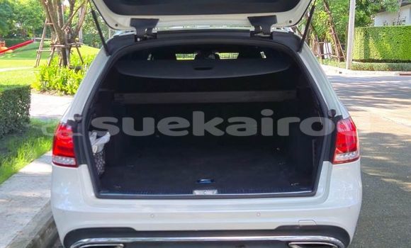 Buy Used Mercedes‒Benz E–Class White Car in Bangkok in Bangkok Buy Used Mercedes‒Benz E–Class White Car in Bangkok in Bangkok