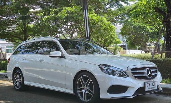 Buy Used Mercedes‒Benz E–Class White Car in Bangkok in Bangkok Buy Used Mercedes‒Benz E–Class White Car in Bangkok in Bangkok