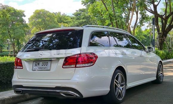 Buy Used Mercedes‒Benz E–Class White Car in Bangkok in Bangkok Buy Used Mercedes‒Benz E–Class White Car in Bangkok in Bangkok