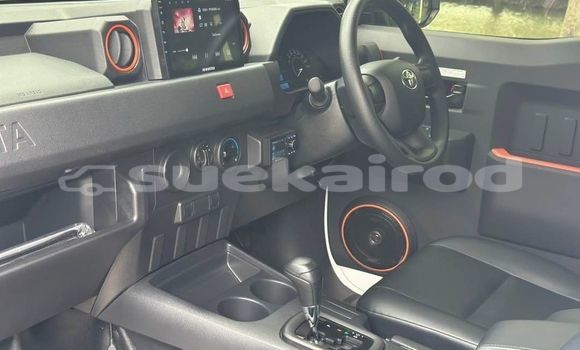 Buy Used Toyota Chaser White Car in Bangkok in Bangkok Buy Used Toyota Chaser White Car in Bangkok in Bangkok