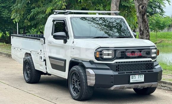 Buy Used Toyota Chaser White Car in Bangkok in Bangkok Buy Used Toyota Chaser White Car in Bangkok in Bangkok