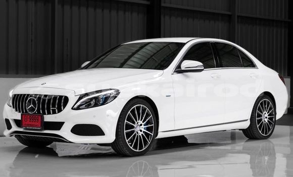 ซื้อ รถมือสอง Mercedes‒Benz C–Class ขาว รถยนต์ ใน %{เมือง} ใน กรุงเทพมหานคร