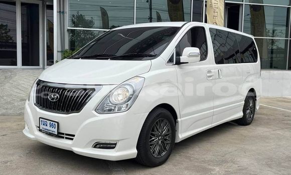 ซื้อ รถมือสอง Hyundai H1 ขาว รถยนต์ ใน %{เมือง} ใน กรุงเทพมหานคร