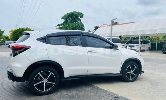 Buy Used Honda HR-V White Car in Bangkok in Bangkok Buy Used Honda HR-V White Car in Bangkok in Bangkok