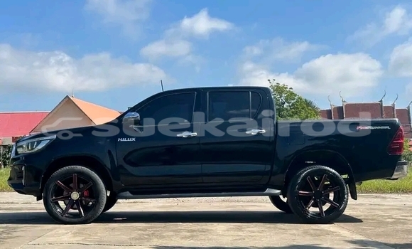 Buy Used Toyota REVO CAB Z-EDITION Black Car in Chachoengsao in Chachoengsao