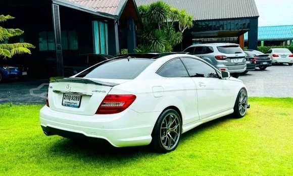 ซื้อ รถมือสอง Mercedes-Benz C180 coupe ขาว รถยนต์ ใน %{เมือง} ใน กรุงเทพมหานคร ซื้อ รถมือสอง Mercedes-Benz C180 coupe ขาว รถยนต์ ใน %{เมือง} ใน กรุงเทพมหานคร