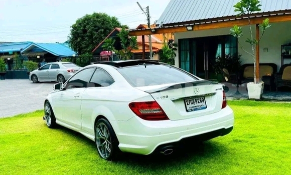 ซื้อ รถมือสอง Mercedes-Benz C180 coupe ขาว รถยนต์ ใน %{เมือง} ใน กรุงเทพมหานคร ซื้อ รถมือสอง Mercedes-Benz C180 coupe ขาว รถยนต์ ใน %{เมือง} ใน กรุงเทพมหานคร