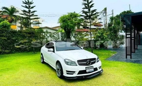 ซื้อ รถมือสอง Mercedes-Benz C180 coupe ขาว รถยนต์ ใน %{เมือง} ใน กรุงเทพมหานคร ซื้อ รถมือสอง Mercedes-Benz C180 coupe ขาว รถยนต์ ใน %{เมือง} ใน กรุงเทพมหานคร