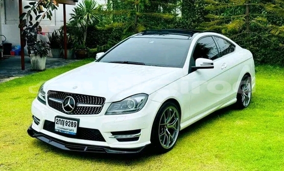 ซื้อ รถมือสอง Mercedes-Benz C180 coupe ขาว รถยนต์ ใน %{เมือง} ใน กรุงเทพมหานคร ซื้อ รถมือสอง Mercedes-Benz C180 coupe ขาว รถยนต์ ใน %{เมือง} ใน กรุงเทพมหานคร