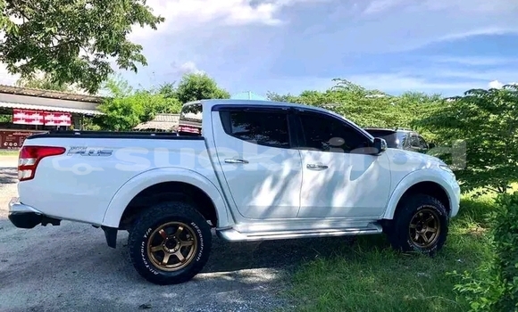 ซื้อ รถมือสอง Mitsubishi Triton ขาว รถยนต์ ใน %{เมือง} ใน กรุงเทพมหานคร ซื้อ รถมือสอง Mitsubishi Triton ขาว รถยนต์ ใน %{เมือง} ใน กรุงเทพมหานคร