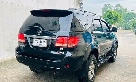 ซื้อ รถมือสอง Toyota Fortuner สีดำ รถยนต์ ใน %{เมือง} ใน ชัยนาท ซื้อ รถมือสอง Toyota Fortuner สีดำ รถยนต์ ใน %{เมือง} ใน ชัยนาท