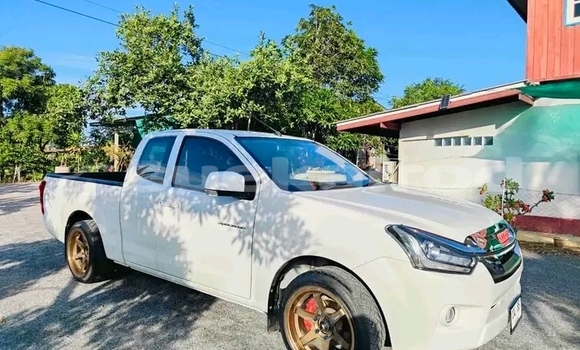 ซื้อ รถมือสอง Isuzu Bighorn ขาว รถยนต์ ใน %{เมือง} ใน ชัยภูมิ ซื้อ รถมือสอง Isuzu Bighorn ขาว รถยนต์ ใน %{เมือง} ใน ชัยภูมิ