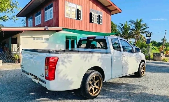 ซื้อ รถมือสอง Isuzu Bighorn ขาว รถยนต์ ใน %{เมือง} ใน ชัยภูมิ ซื้อ รถมือสอง Isuzu Bighorn ขาว รถยนต์ ใน %{เมือง} ใน ชัยภูมิ