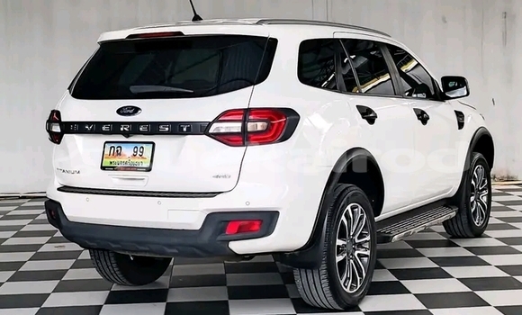 Buy Used Ford Everest White Car in Chumphon in Chumphon Buy Used Ford Everest White Car in Chumphon in Chumphon