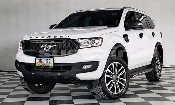 Buy Used Ford Everest White Car in Chumphon in Chumphon Buy Used Ford Everest White Car in Chumphon in Chumphon