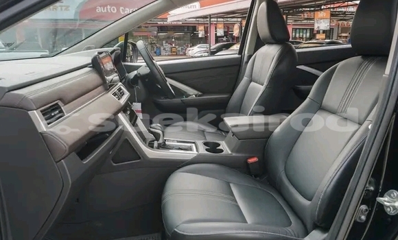 Buy Used Mitsubishi Carisma Black Car in Buogkan in Buogkan Buy Used Mitsubishi Carisma Black Car in Buogkan in Buogkan