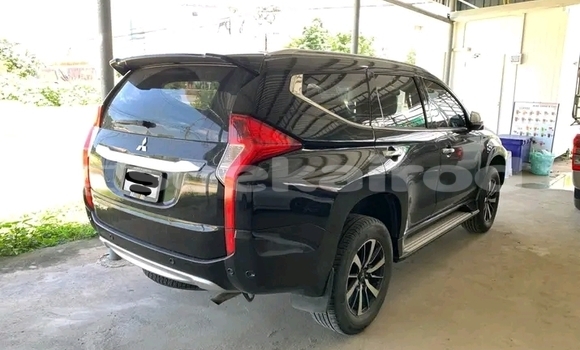 Buy Used Mitsubishi Pajero Black Car in Chai Nat in Chai Nat Buy Used Mitsubishi Pajero Black Car in Chai Nat in Chai Nat