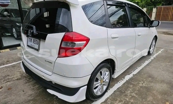 Buy Used Honda Jazz White Car in Chonburi in Chonburi Buy Used Honda Jazz White Car in Chonburi in Chonburi