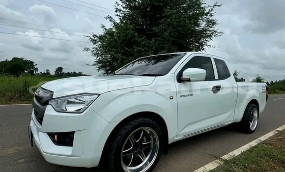 Buy Used Isuzu D–MAX White Car in Chaiyaphum in Chaiyaphum Buy Used Isuzu D–MAX White Car in Chaiyaphum in Chaiyaphum